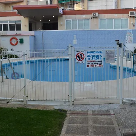 Recién Reformados Al Lado De La Playa Apartamento