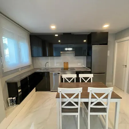 Recién Reformados Al Lado De La Playa Apartamento *